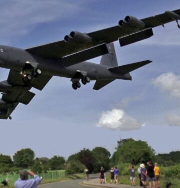B-52 Stratofortress lands at RAF Fairford