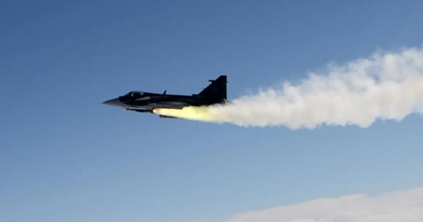 Peluncuran rudal Meteor dari pesawat Saab Meteor_Saab_Screencap_Airspace Review