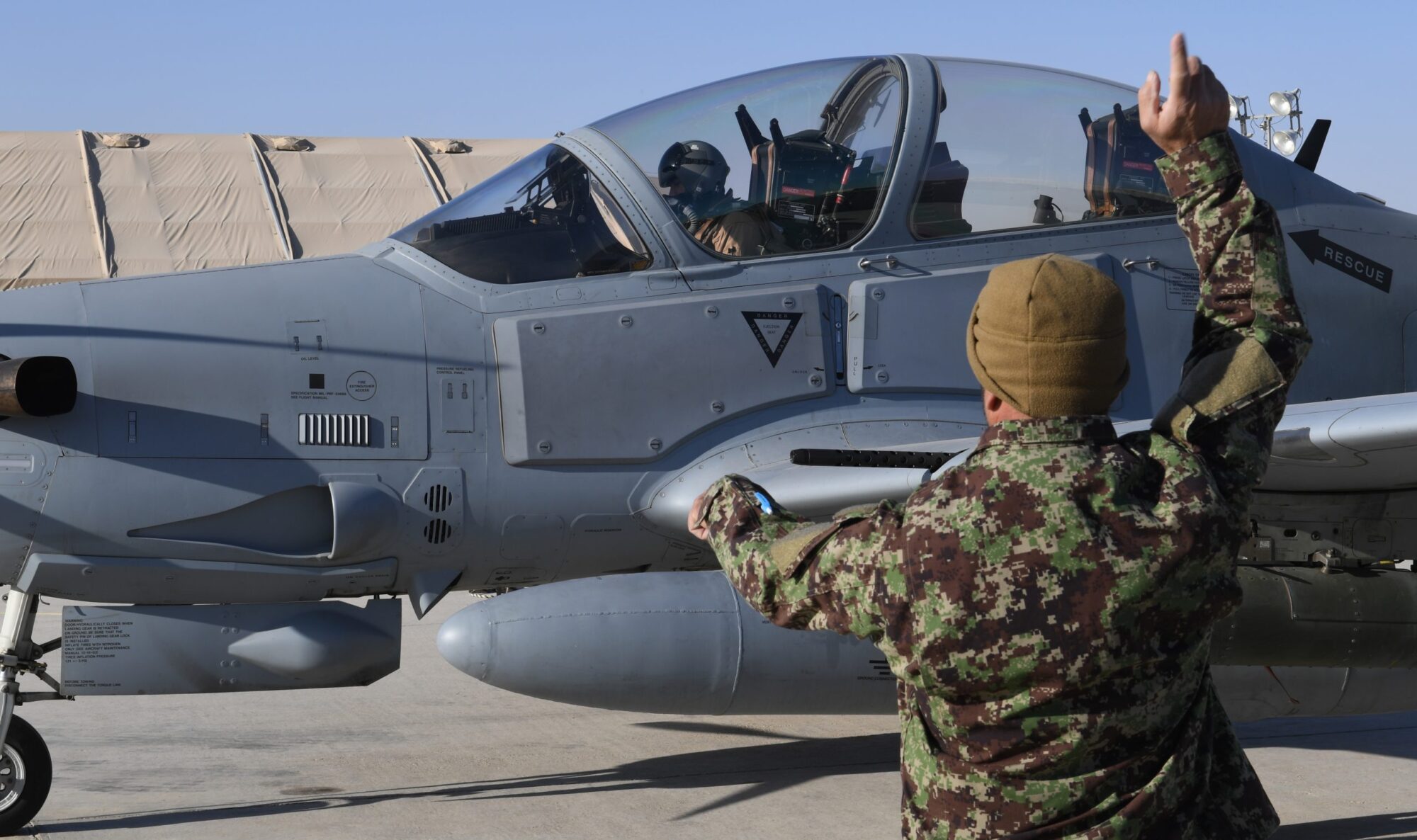 Pilot A-29 Super Tucano Afghanistan tahun 2017_USAF_ Airspace Review