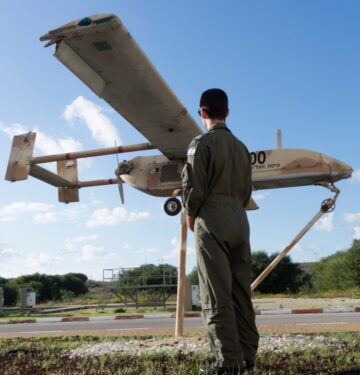 Prajurit Israel dan drone