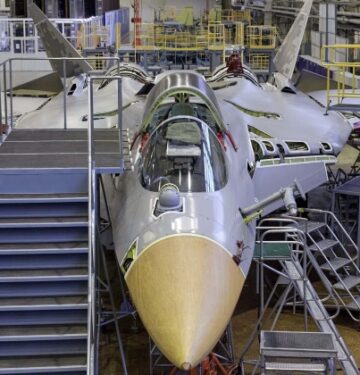 Proses produksi Su-57
