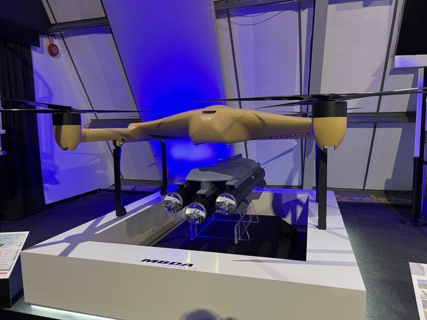 Drone Malloy T650 membawa rudal Brimestone
