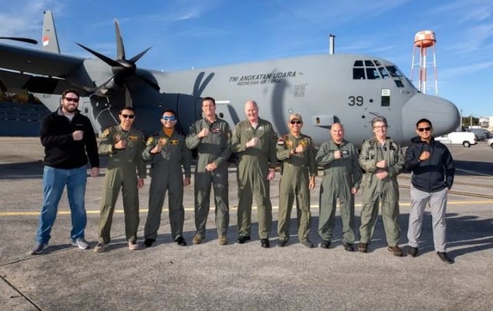 Awak C-130J TNI AU berlatih di AS