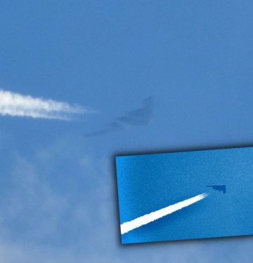 Contrails yang ditimbulkan oleh pembom B-2 Spirit USAF - File - AIRSPACE REVIEW