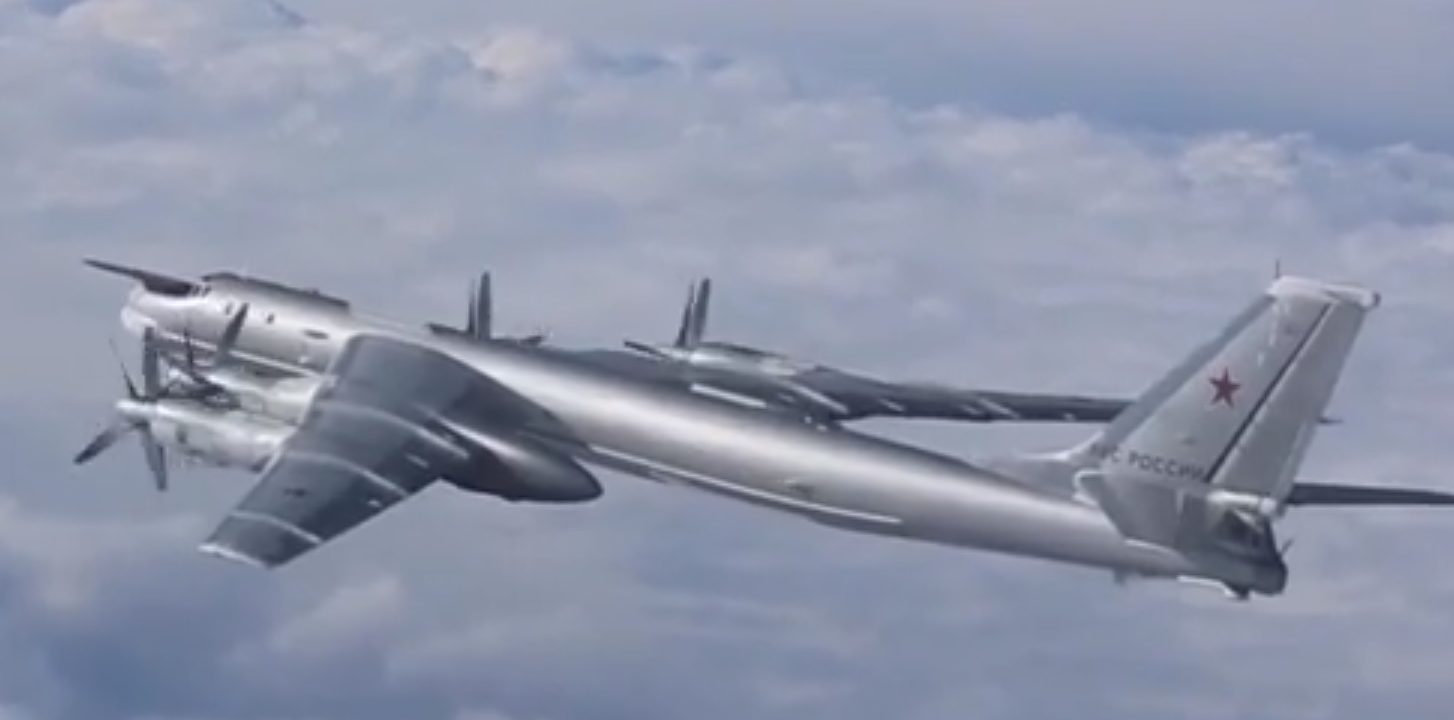 PEMBOM TU-95 RUSIA - MOD - AIRSPACE REVIEW