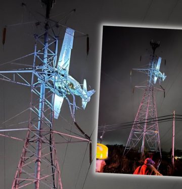 PESAWAT NYANGKUT DI MENARA SUTET DI AS - 90 RIBU RUMAH MATI LISTRIK_ TWITTER_ AIRSPACE REVIEW