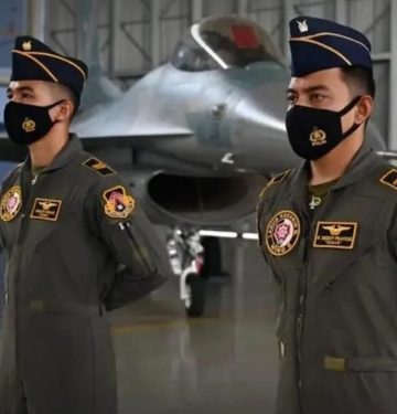 Dua penerbang F-16 Skadron Udara 16 mendapatkan Rydder Number