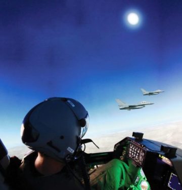 Elbit-Systems-training-F-16-Poland