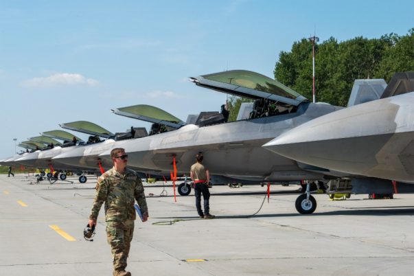 F-22 Raptor di Polandia dalam penugasan NATO