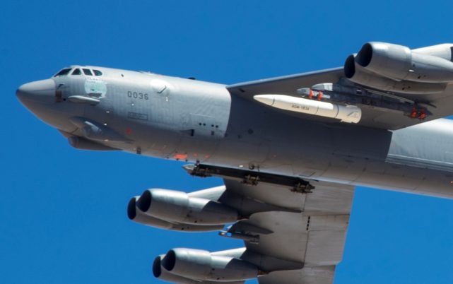 Rudal AGM-183A ARRW diuji coba dari pesawat B-52H (2)