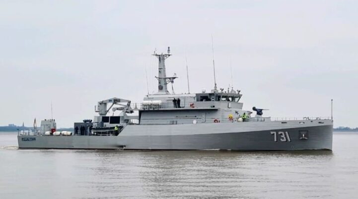KRI Pulau Fani-731