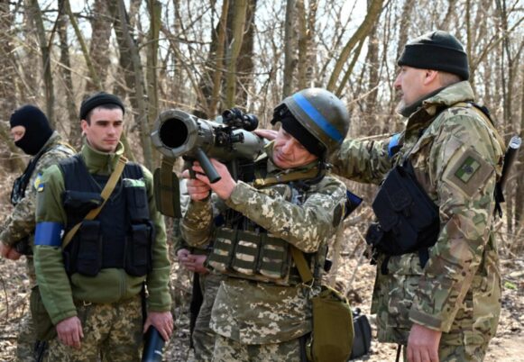 Pasukan Ukraina dilatih oleh Uni Eropa