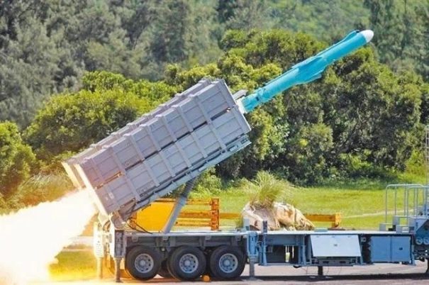 rudal jelajah Hsiung Sheng