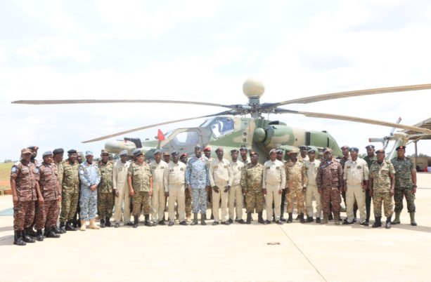 Angkatan Udara Uganda luluskan 12 pilot dan 50 teknisi Mi-28NE