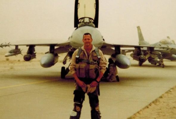 Dan Hampton mantan pilot F-16 USAF