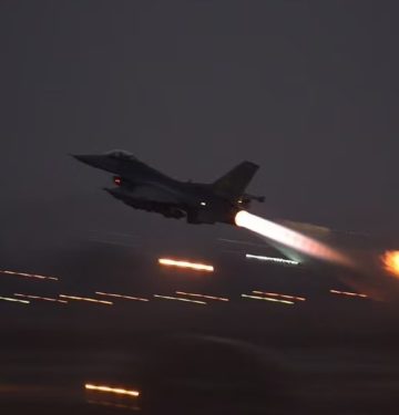 F-16 USAF terbang dari wilayah Turki untuk menyerang sasaran di Suriah
