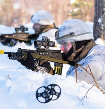 Royal Marines Commando berlatih di Arktic