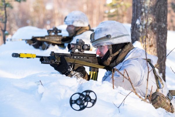 Royal Marines Commando berlatih di Arktic