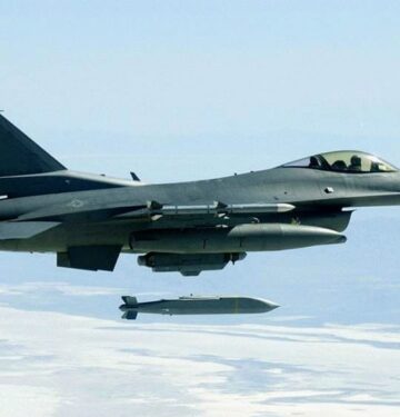 F-16 melepas JSOW