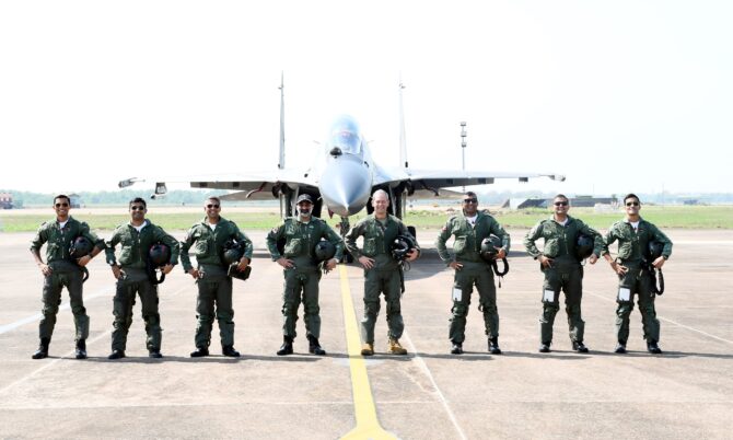 Jenderal-Ken-Wilsbach-terbang-dengan-Su-30MKI_1