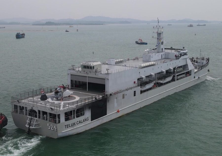 KRI Teluk Calang-524