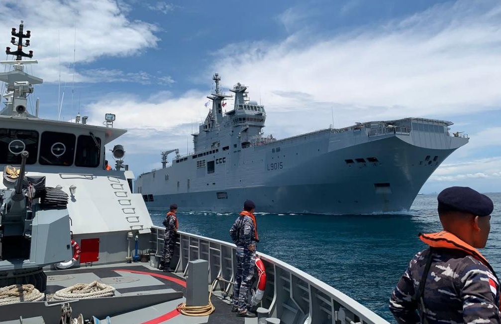 LHD Dixmude (L9015)
