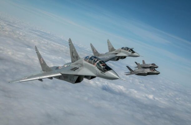 MiG-29 Polandia dan F-35 NATO