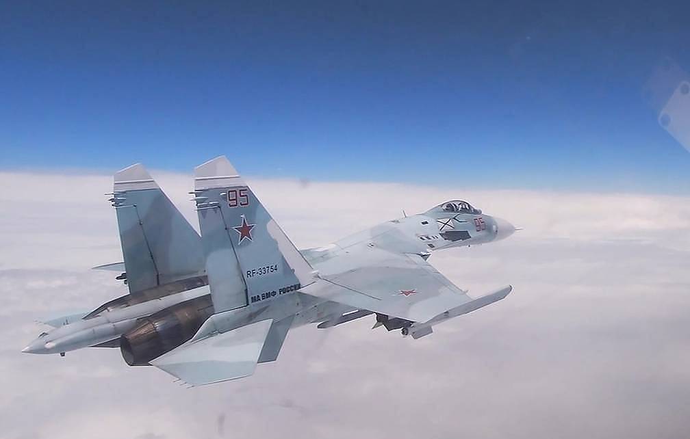 Su-27P Angkatan Laut Rusia