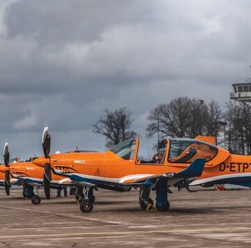 Tiga pesawat Grob G 120TP Angkatan Udara Swedia_ Airspace Review
