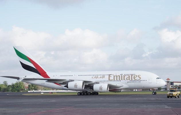 A380 Emirates mendarat di Bali