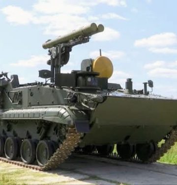 BMP-3 dilengkapi Khrizantema-S