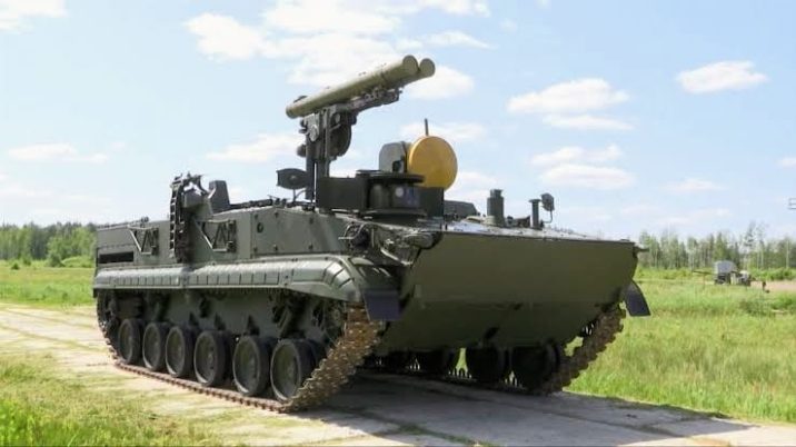 BMP-3 dilengkapi Khrizantema-S