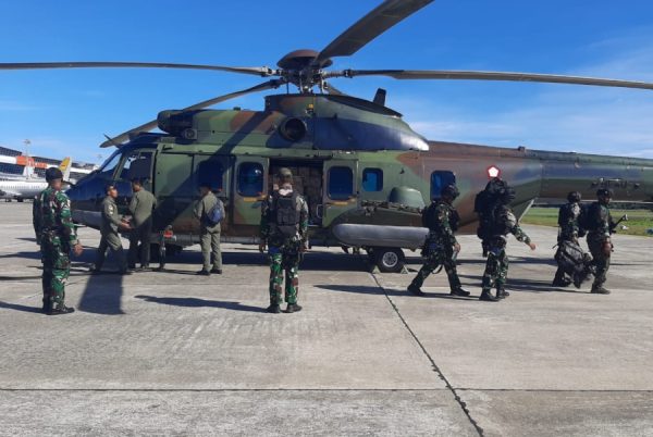 Evakuasi Cessna 208B Caravan PK-SMW oleh Heli H225M caracal TNI AU_ airspace review