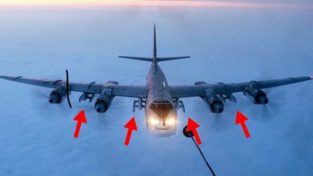 Rusia ha mejorado el bombardero Tu-95 con cuatro hangares de armas adicionales