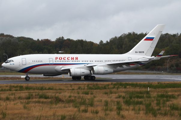 Il-96-300 RA-96018