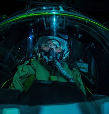 Pilot Brasil melakukan pelatihan penerbangan jet tempur Gripen di Pusat Pelatihan Saab di Swedia