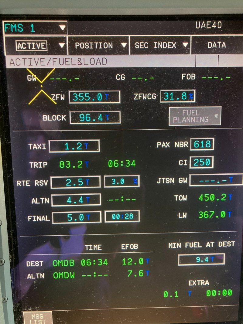 Emirates A380 terbang dengan 618 penumpang