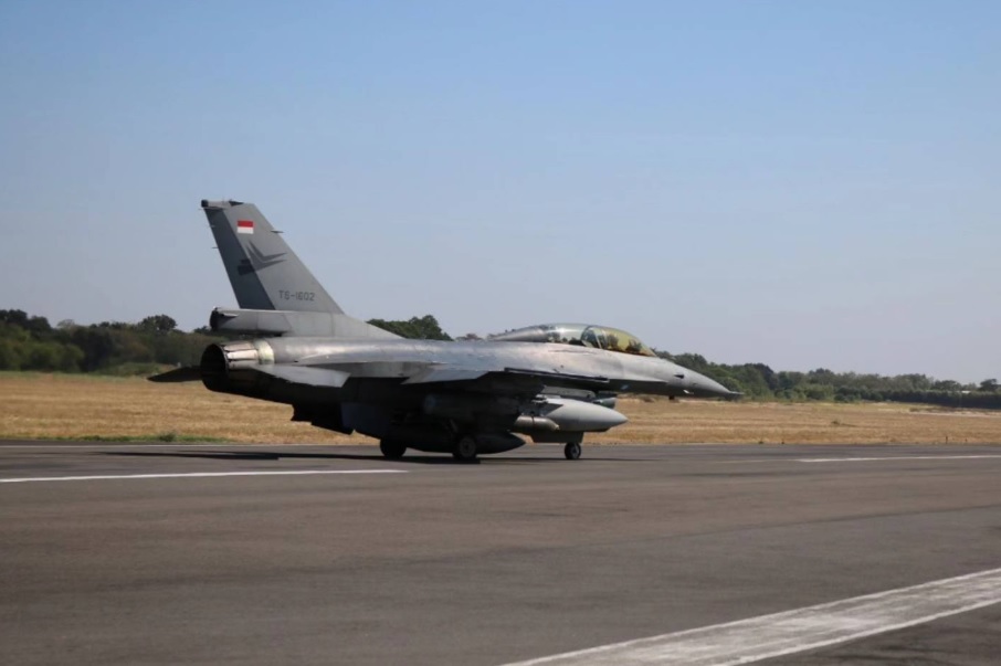 F-16 TS-1602