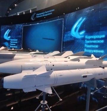 Rudal buatan Tactical Missile Corporation Rusia