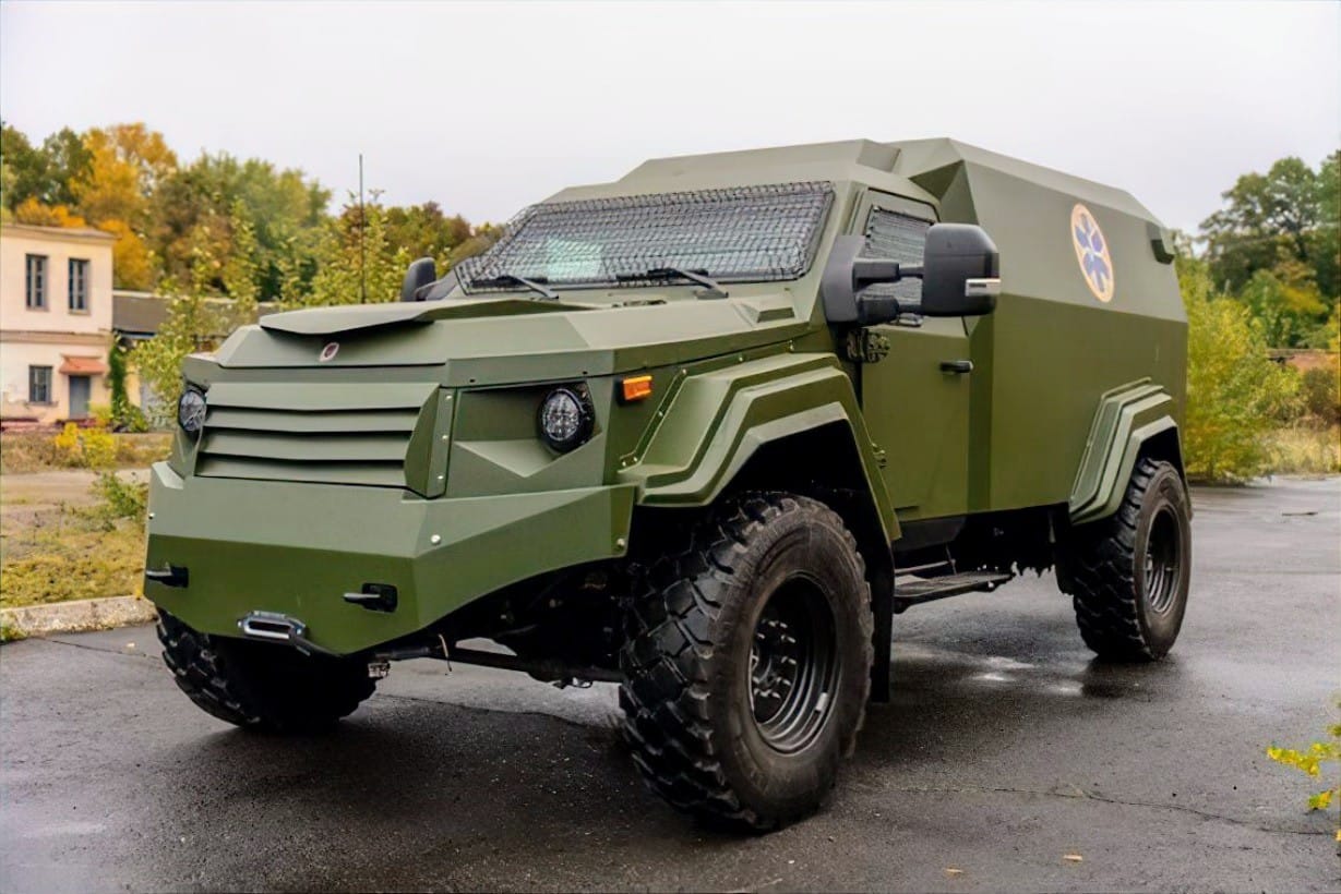 Ambulans Lapis Baja Gurkha