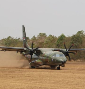 CN295 landing at Pangeran M Bun Yamin AFB_1