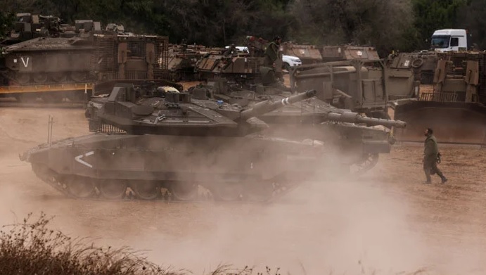 Tank-tank Israel dikerahkan untuk pertempuran di Jalur Gaza