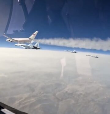 Su-35S kawal pesawat Putin