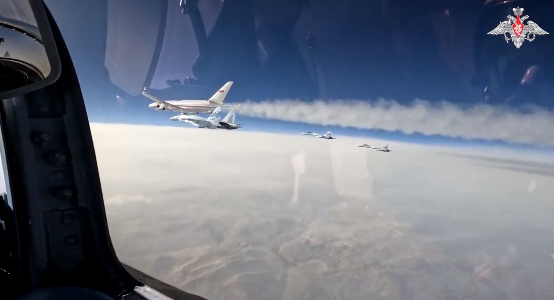 Su-35S kawal pesawat Putin