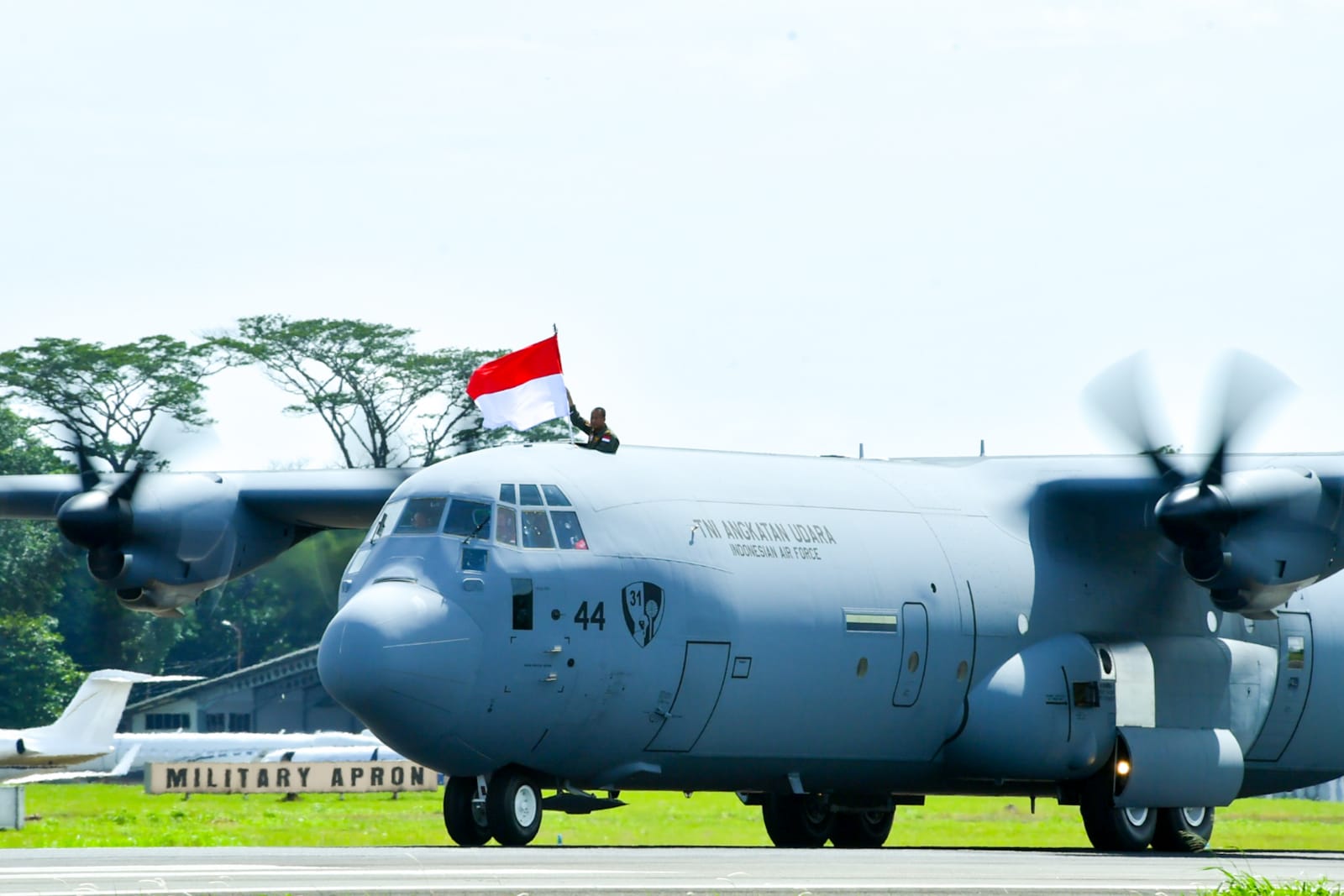 A-1344 mendarat di Halim