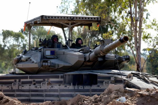 Cope Cage pada tank Merkava Mk3 Israel