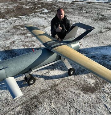 Drone kamikaze bermesin jet Ukraina