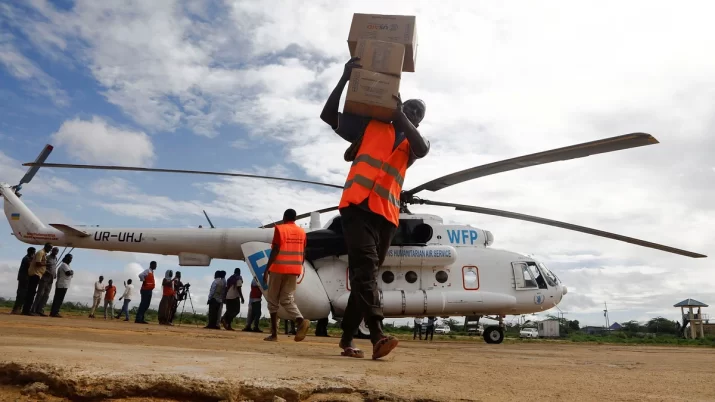 Helikopter Mi-8_UN_Somalia