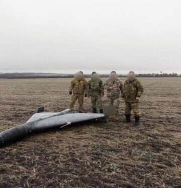 Pasukan Ukraina mendapatkan drone Shahed 136 dalam kondisi utuh