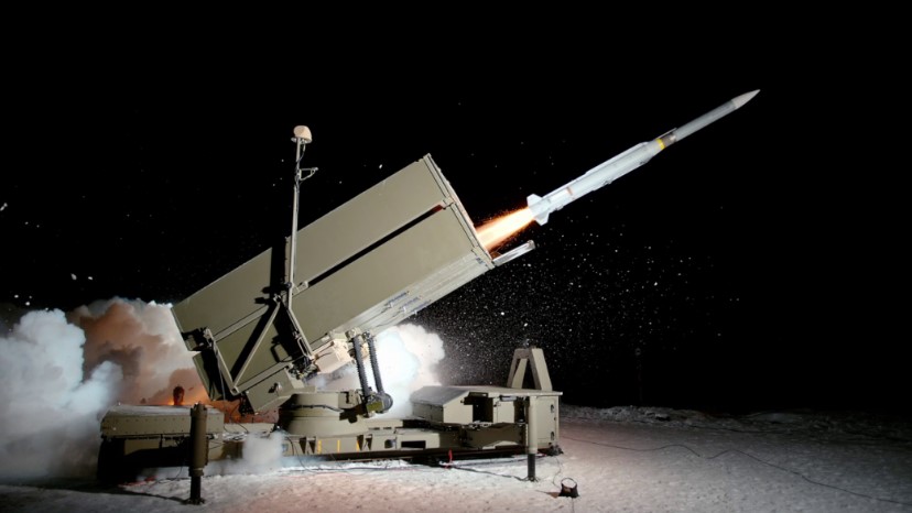 AMRAAM-ER pada NASAMS